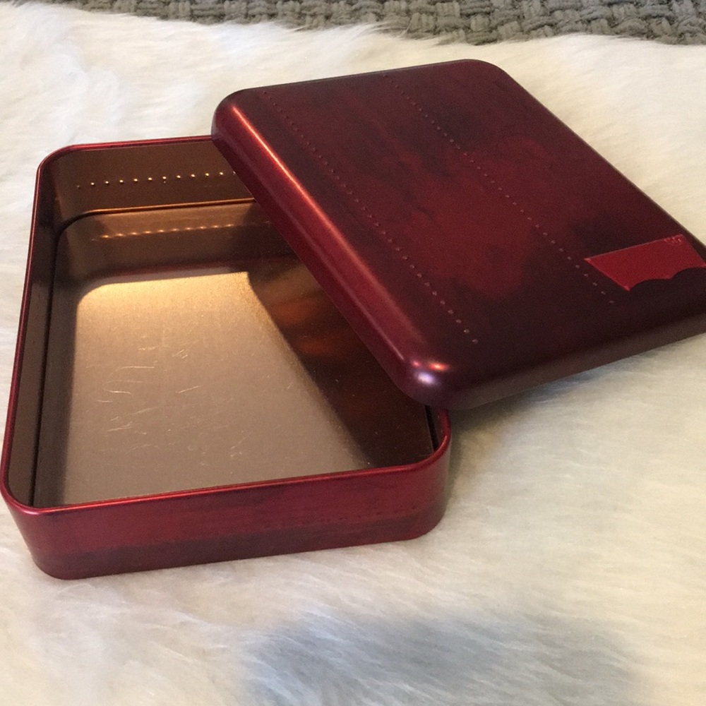 Levi’s metal wallet gift box